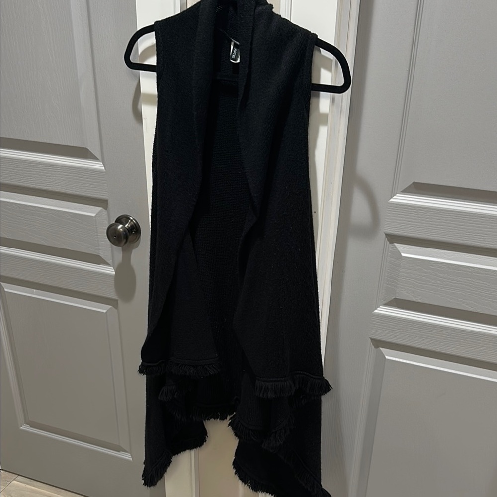 Apt. 9 Black Sleeveless Poncho Sweater Long Length